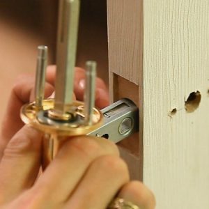 Установка замка в Гомеле