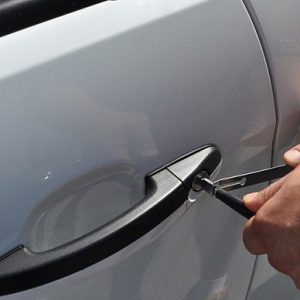 не открывается дверь авто в Витебске