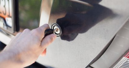 Открыть багажник в Бресте