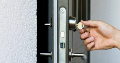 Ремонт дверных замков в Солигорске