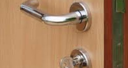 Вскрытие замков в деревянных дверях