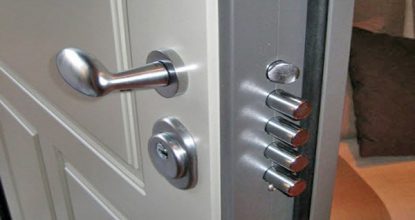 Вскрытие замков в металлических дверях