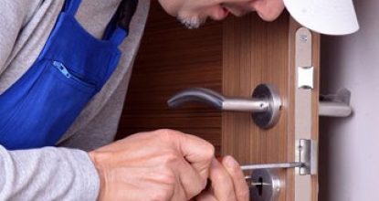 Ремонт и замена дверных замков