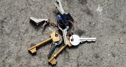 Потеряли ключи от квартиры. Что делать?