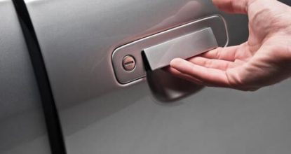 Вскрытие дверей автомобиля
